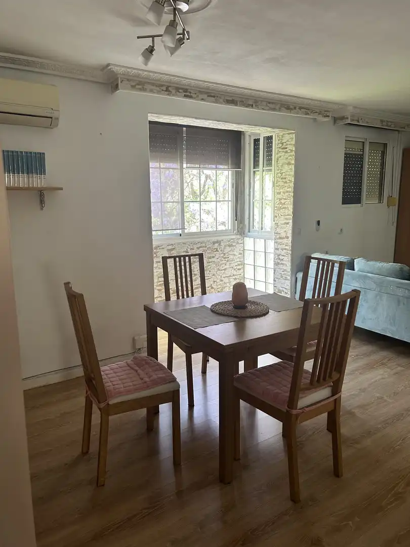 Comedor de Piso de alquiler en Sevilla con Aire acondicionado, Calefacción y Parquet