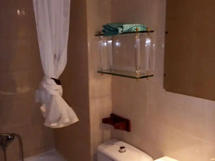 Piso de alquiler en Calle de Iturrama, 16, Iturrama Baño de Piso de alquiler en Pamplona / Iruña con Calefacción, Parquet y Terraza