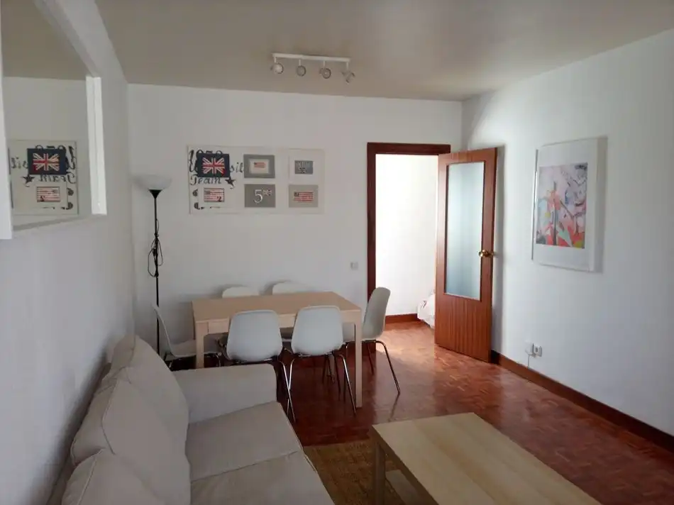 Piso de alquiler en Calle de Iturrama, 16, Iturrama Sala de estar de Piso de alquiler en Pamplona / Iruña con Calefacción, Parquet y Terraza