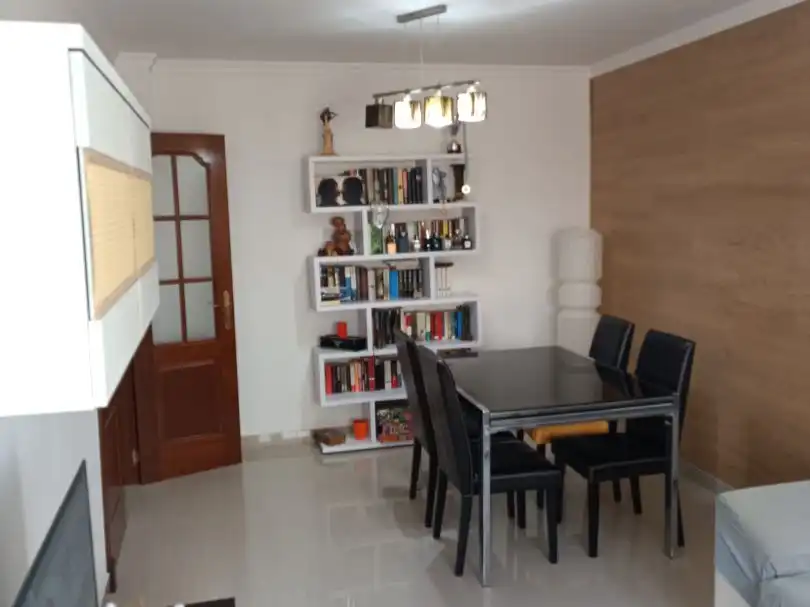 Piso en venta en Calle Francisco Javier de Uriarte, 6, La Casería - San Carlos Comedor de Piso en venta en San Fernando con Terraza y Amueblado
