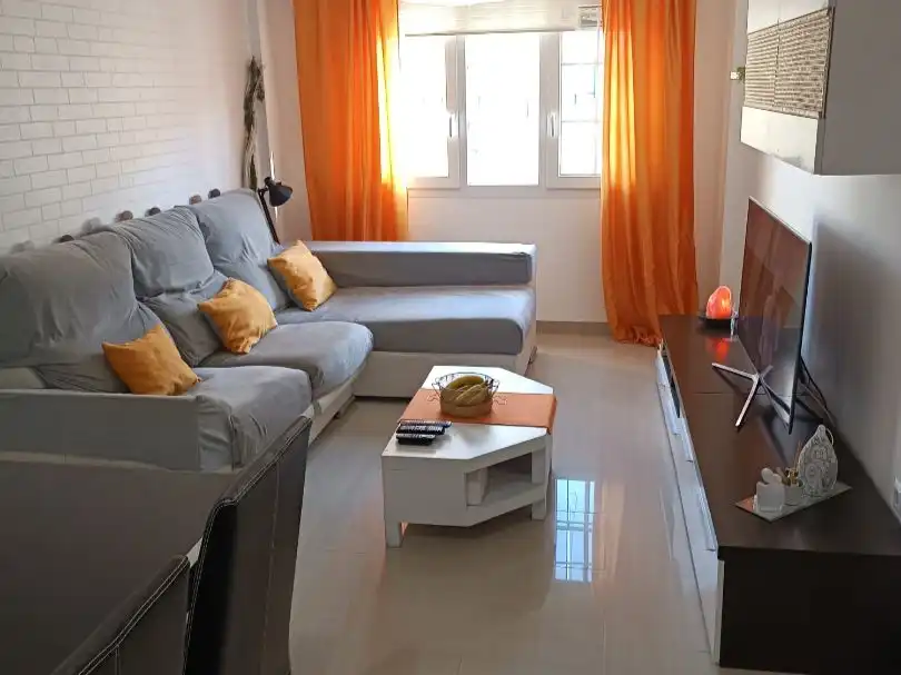 Piso en venta en Calle Francisco Javier de Uriarte, 6, La Casería - San Carlos Sala de estar de Piso en venta en San Fernando con Terraza y Amueblado