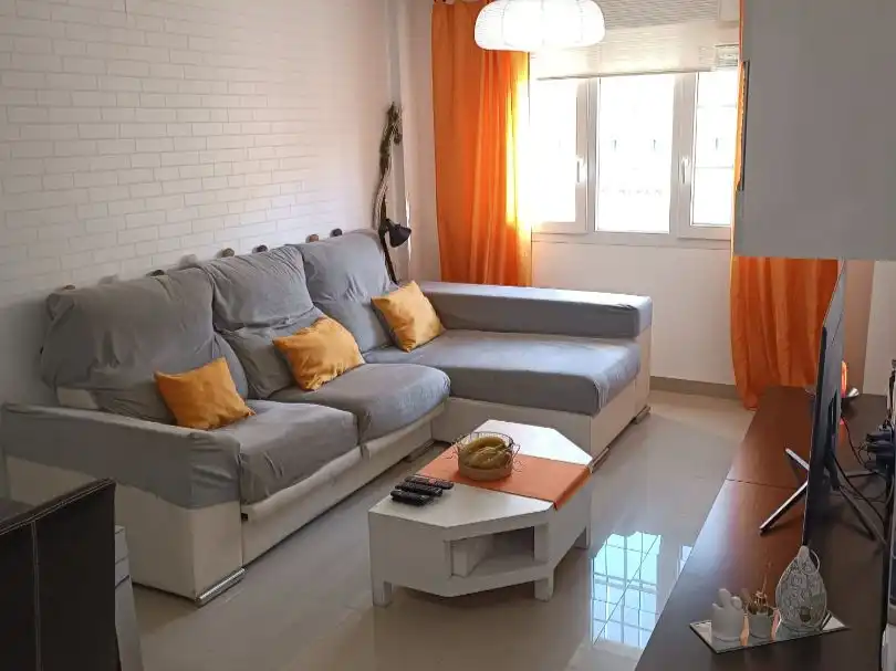 Piso en venta en Calle Francisco Javier de Uriarte, 6, La Casería - San Carlos Sala de estar de Piso en venta en San Fernando con Terraza y Amueblado