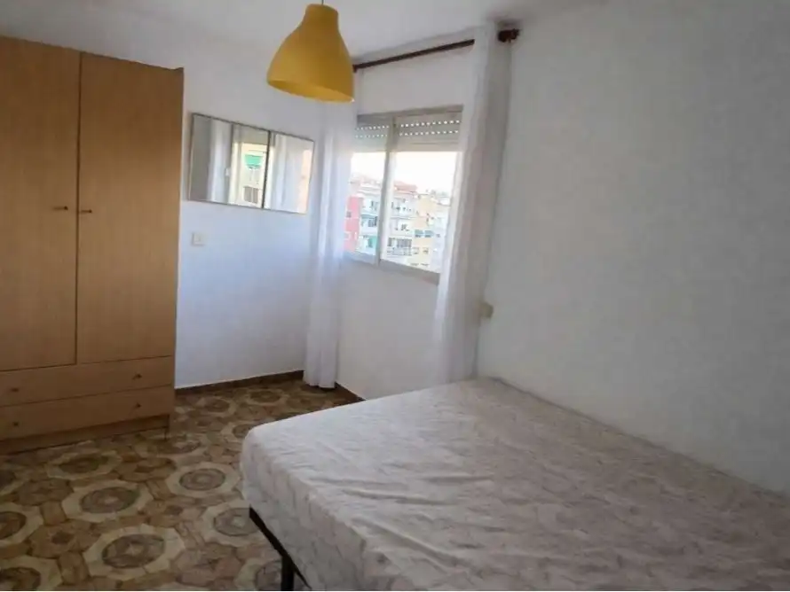Habitación de Piso en venta en Murcia con Aire acondicionado y Amueblado