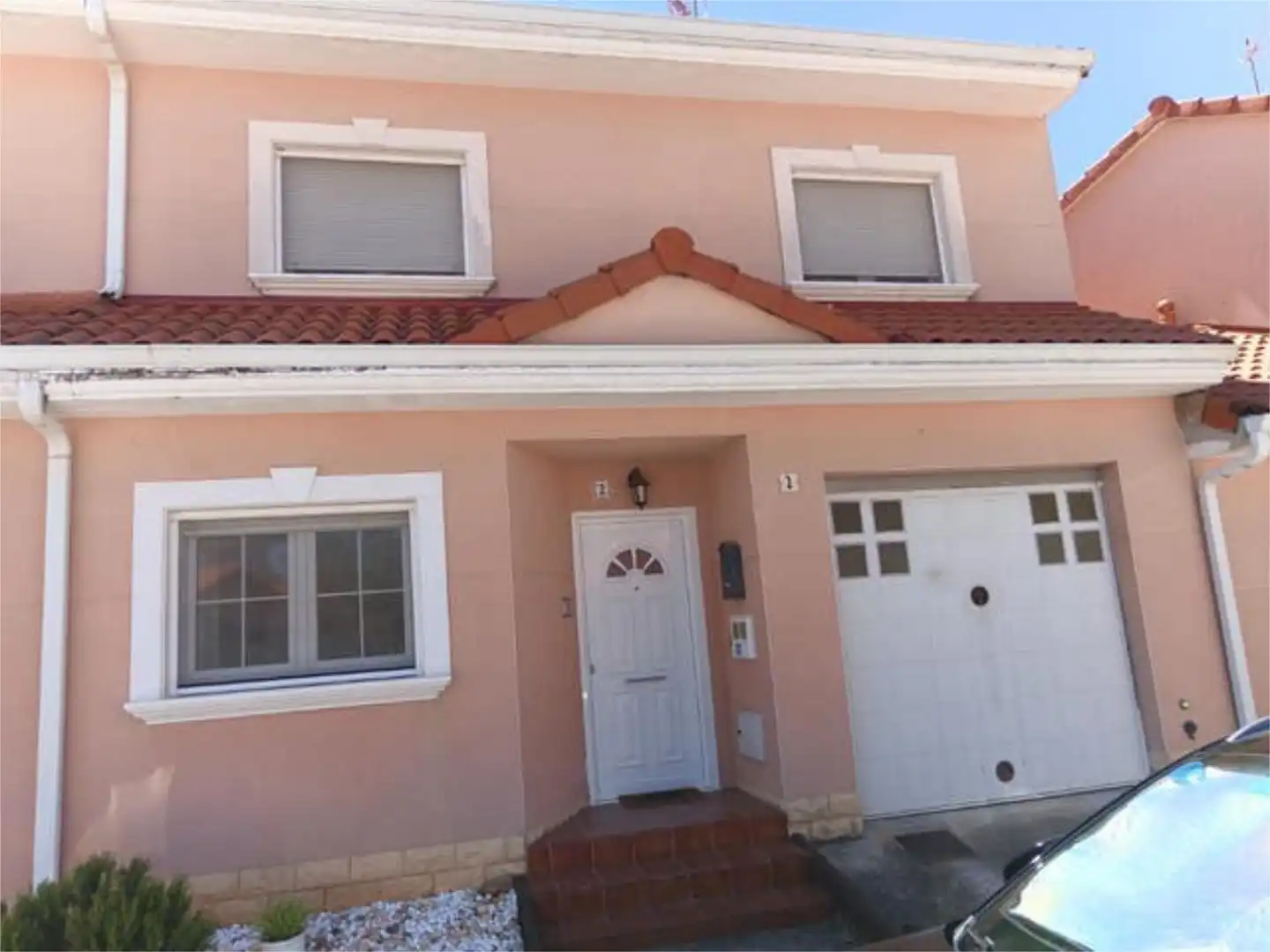 Vista exterior de Casa adosada en venta en Barásoain con Calefacción, Jardín privado y Terraza
