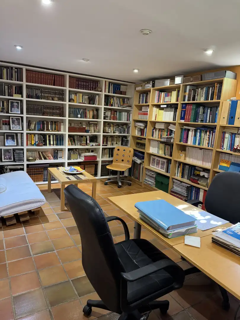 Houses for sale in Calle Escultor Freila Guevara, 32, El Brillante -El Naranjo - El Tablero Houses for sale in Córdoba with Air Conditioner, Heating and Private garden