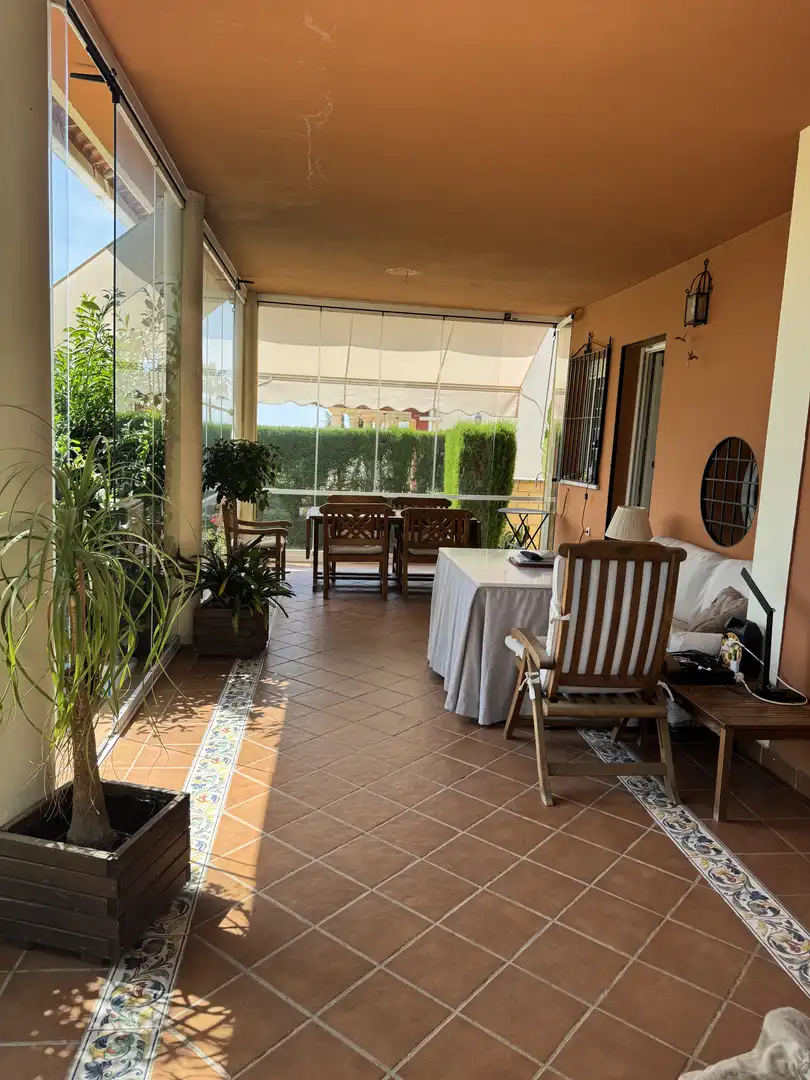 Houses for sale in Calle Escultor Freila Guevara, 32, El Brillante -El Naranjo - El Tablero Terrace of Houses for sale in Córdoba with Air Conditioner, Heating and Private garden