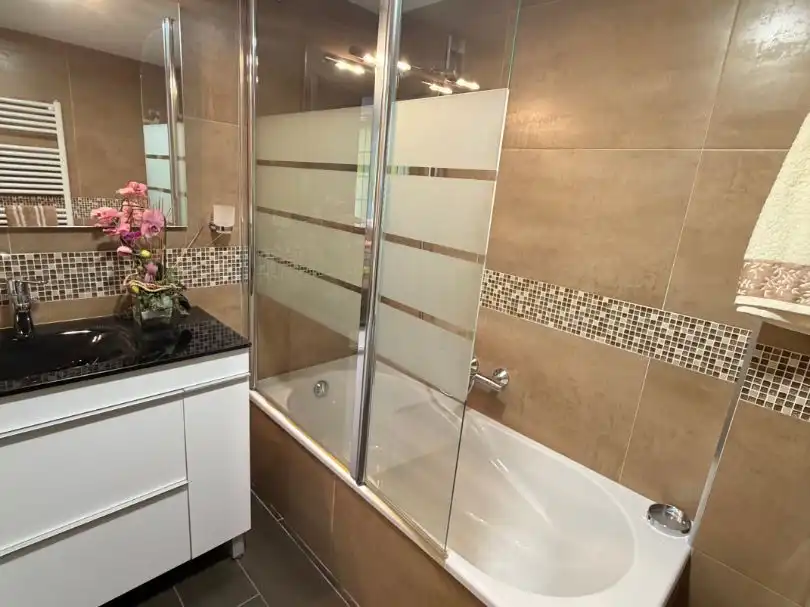 Wohnung zum Verkauf in Les Corts Badezimmer von Wohnung zum Verkauf in Barcelona Capital mit Terrasse