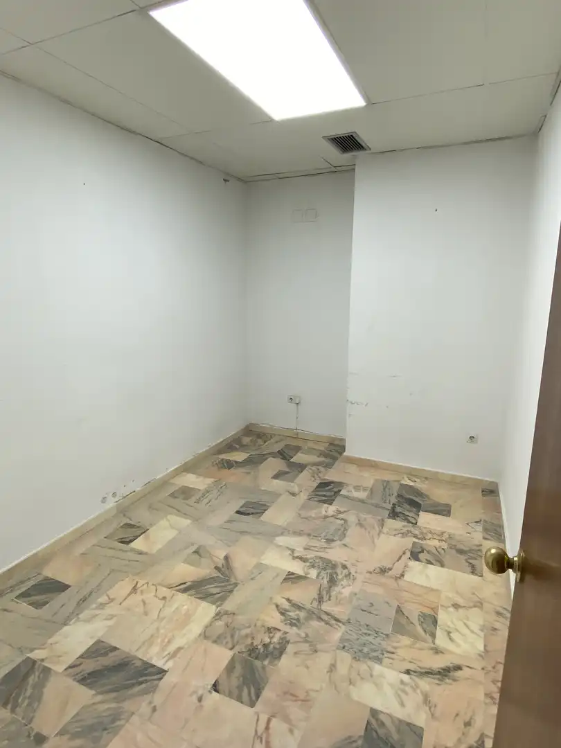 Office for rent in Avenida Alcalde Luis Uruñuela, 1, Parque Alcosa Office for rent in Sevilla