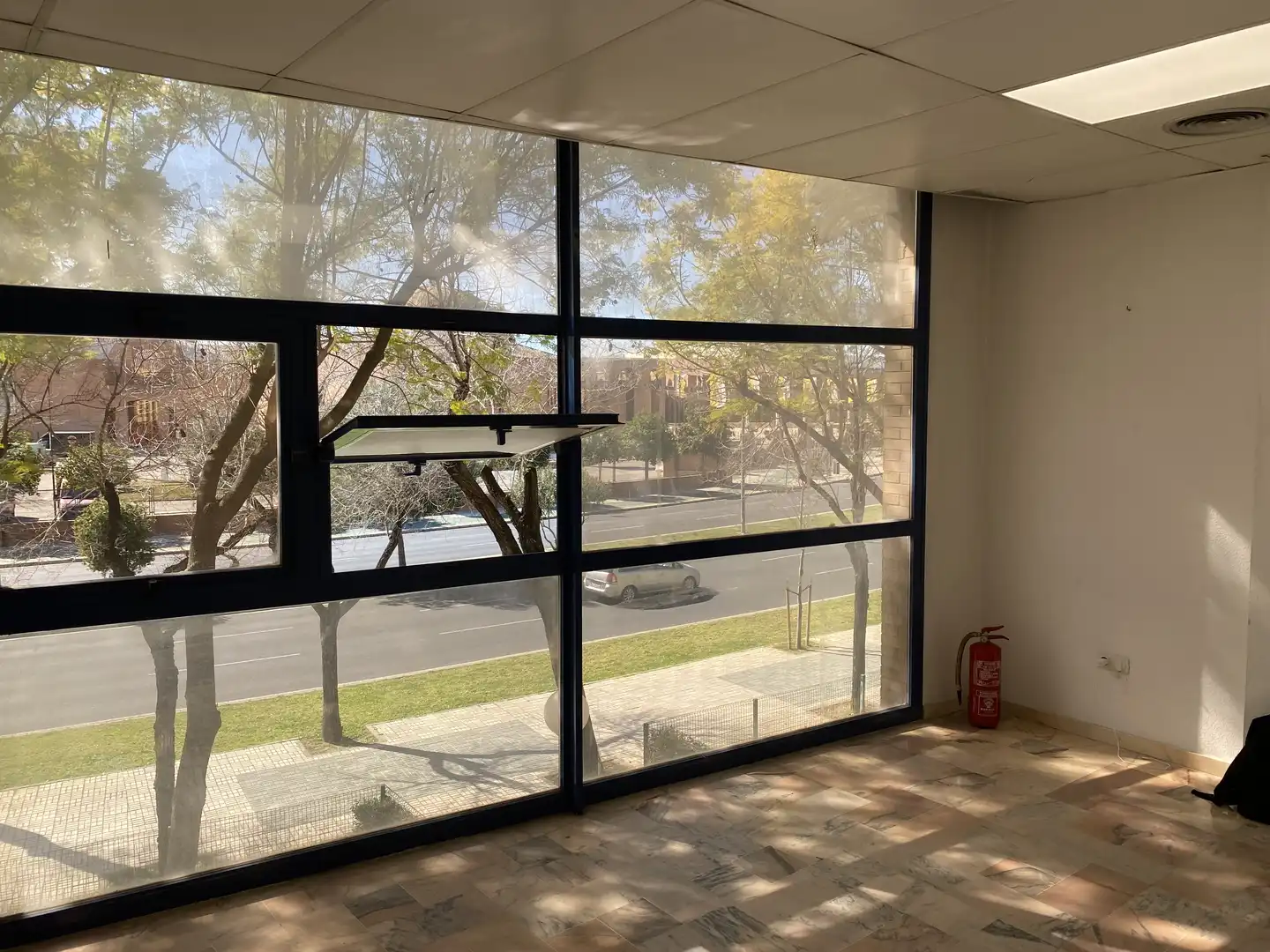 Office for rent in Avenida Alcalde Luis Uruñuela, 1, Parque Alcosa Exterior view of Office for rent in Sevilla