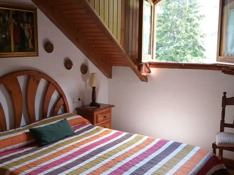 Dormitori de Casa adosada de lloguer en Alp amb Terrassa