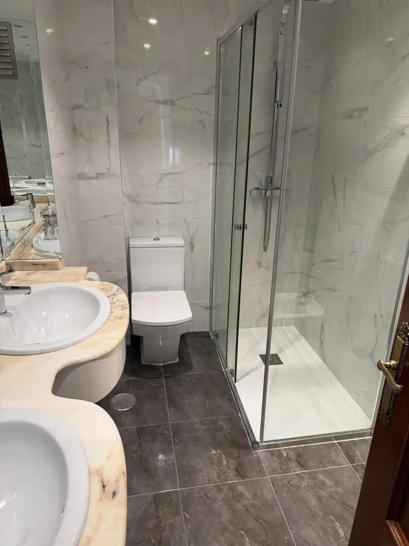 Flat for sale in Calle Mercedes, 5, Plaza de Toros Bathroom of Flat for sale in Valladolid Capital with Terrace and Balcony