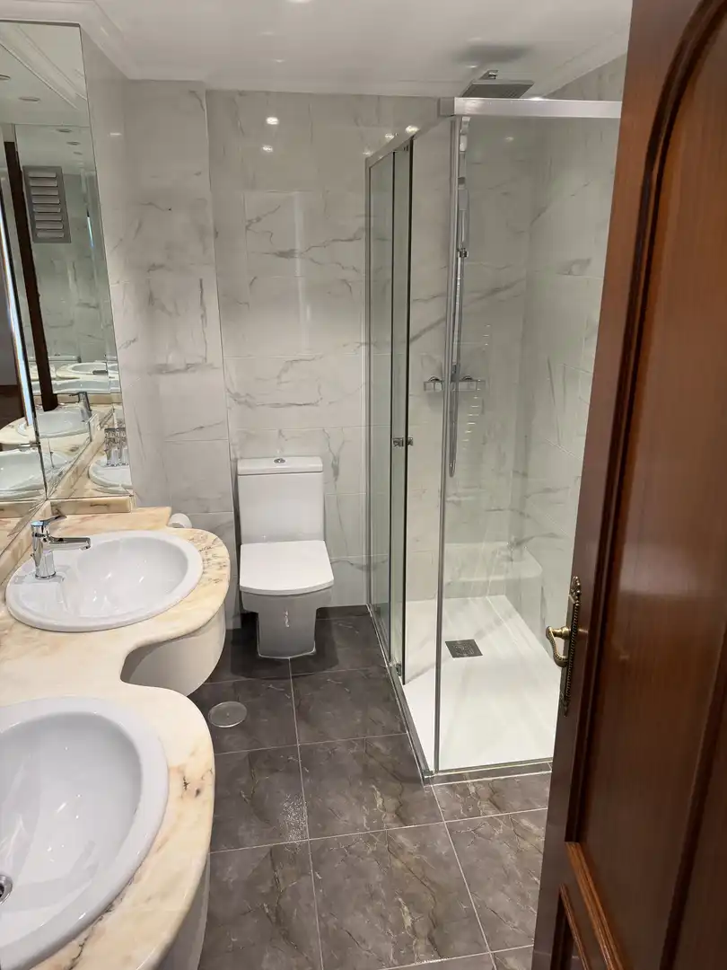 Flat for sale in Calle Mercedes, 5, Plaza de Toros Bathroom of Flat for sale in Valladolid Capital with Terrace and Balcony