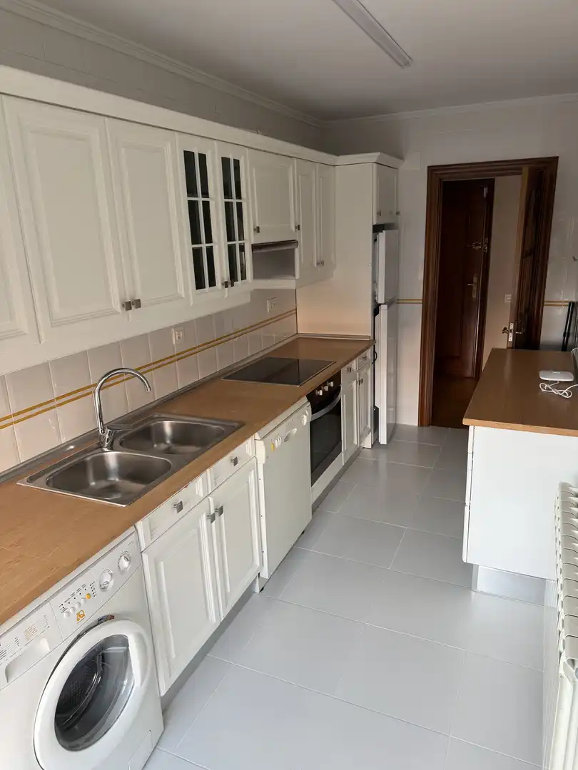 Flat for sale in Calle Mercedes, 5, Plaza de Toros Kitchen of Flat for sale in Valladolid Capital with Terrace and Balcony