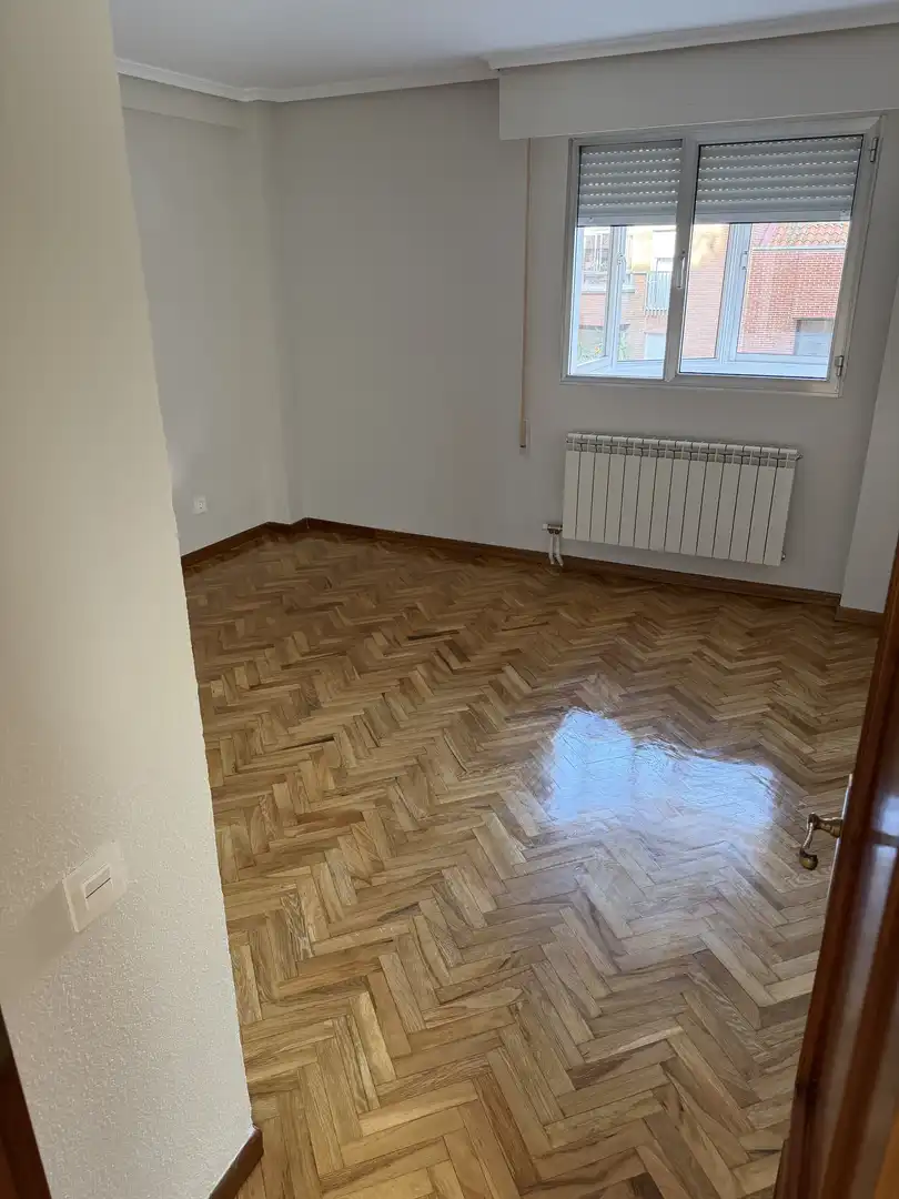 Flat for sale in Calle Mercedes, 5, Plaza de Toros Bedroom of Flat for sale in Valladolid Capital with Terrace and Balcony