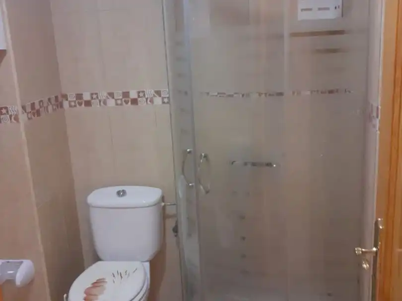 Piso en venta en Calle Obispo Frías, 30, Vecindario - El Doctoral - Cruce de Sardina Baño de Piso en venta en Santa Lucía de Tirajana con Amueblado, Parking comunitario y Balcón