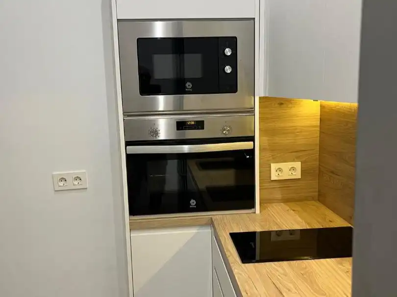 Flat for rent in Calle Fábrica Vieja, 13, Centro - Sagrario Kitchen of Flat for rent in Granada with Air Conditioner, Heating and Parquet flooring