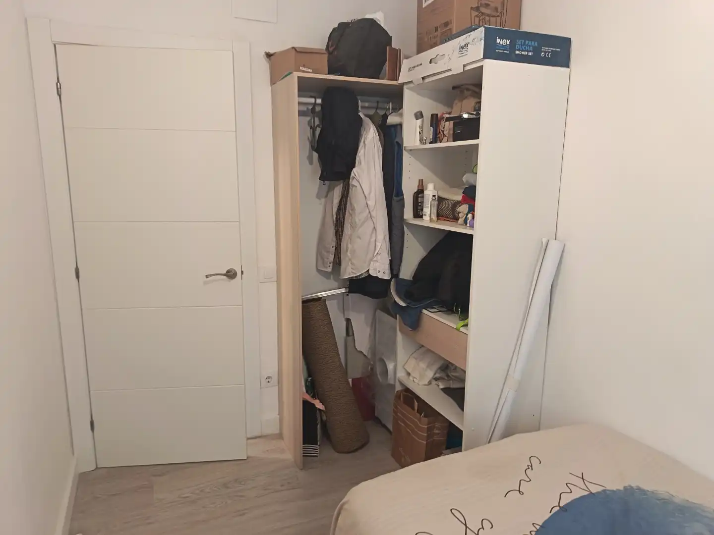 Pis en venda a Carrer de Valeta, 7, Sanfeliu Dormitori de Pis en venda en L'Hospitalet de Llobregat amb Balcó