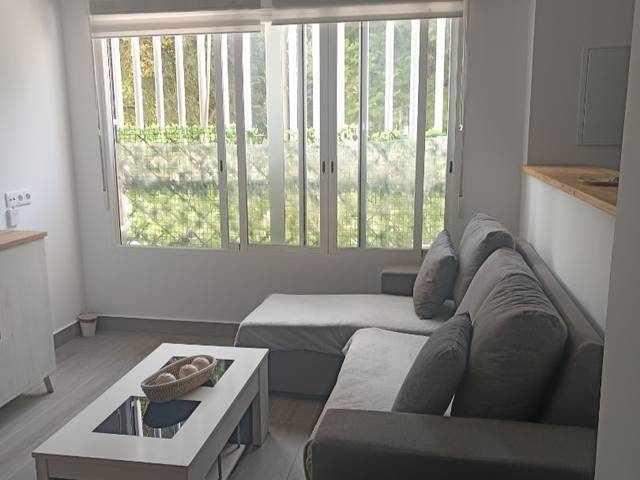 Loft en Alquiler en Avenida Virgen de los Dolores, 17 en Vista Alegre - Parque Cruz Conde