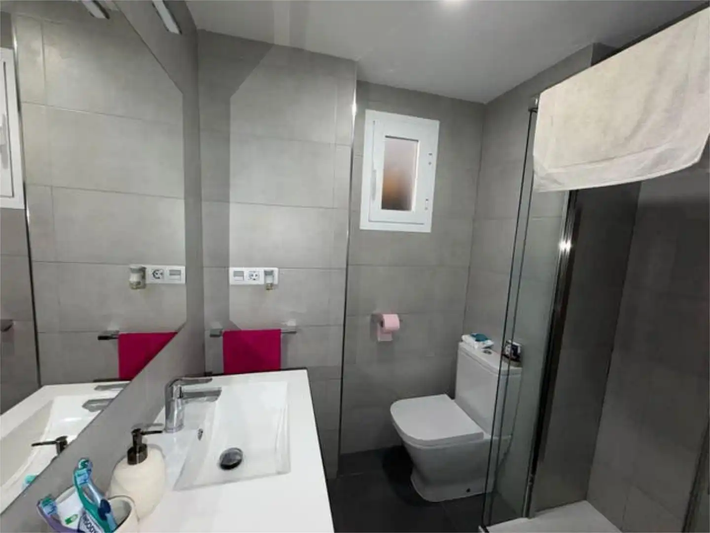 Flat for sale in Guardia Civil - Zona industrial Bathroom of Flat for sale in Valdemoro with Terrace