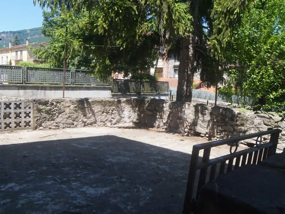 Pis en venda a Passeig General Estartús, 8, La Vall d'en Bas Terrassa de Pis en venda en La Vall d'en Bas amb Terrassa i Balcó