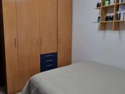 Casa adosada en venta en Calle Coroneles Lacasa, 3, Calvo Sotelo Habitación de Casa adosada en venta en Melilla con Aire acondicionado, Terraza y Amueblado