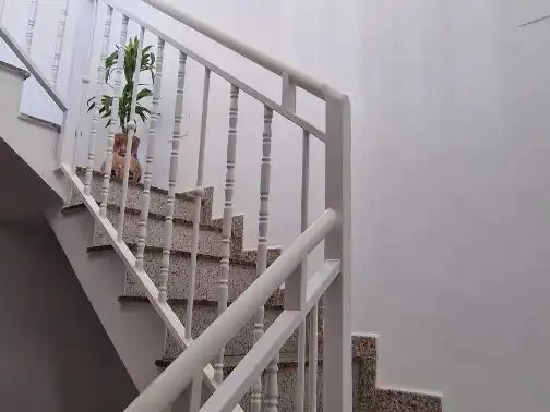 Casa adosada en venta en Calle Coroneles Lacasa, 3, Calvo Sotelo Casa adosada en venta en Melilla con Aire acondicionado, Terraza y Amueblado