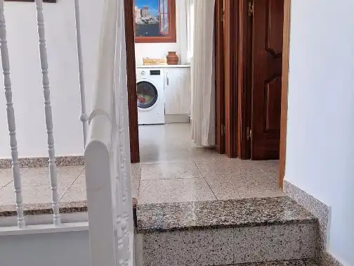 Casa adosada en venta en Calle Coroneles Lacasa, 3, Calvo Sotelo Casa adosada en venta en Melilla con Aire acondicionado, Terraza y Amueblado