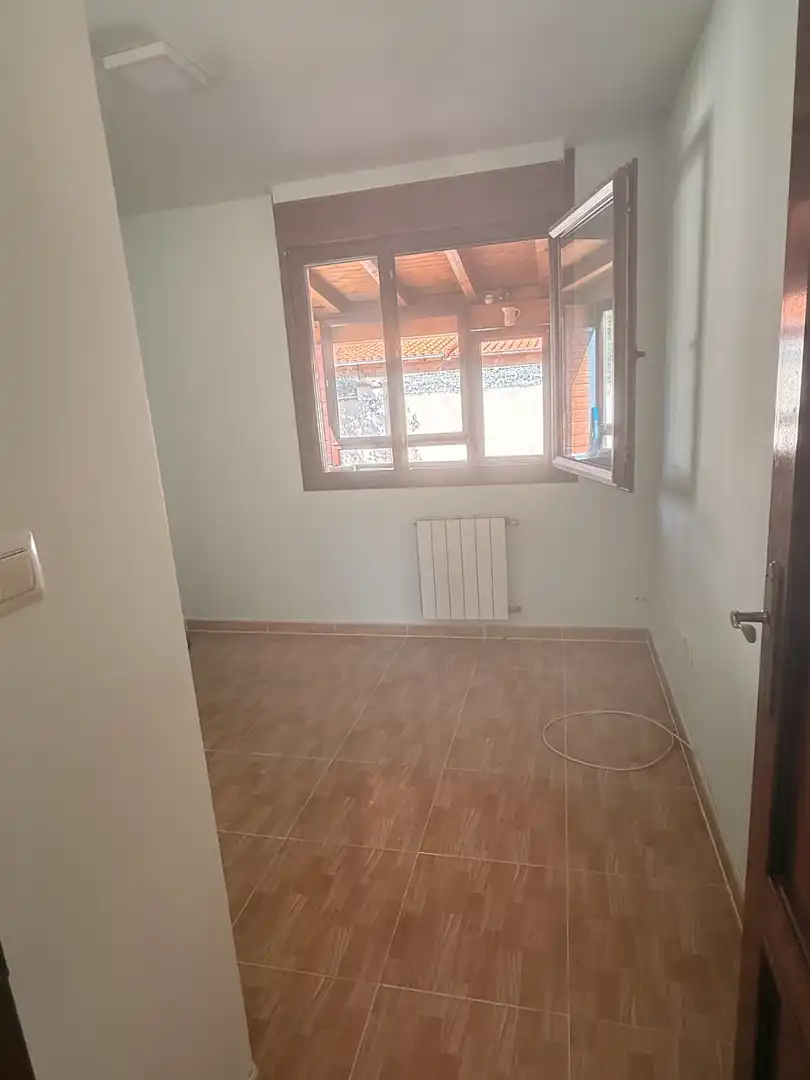 Casa o chalet en venta en Vial Camino, 3, Polanco Habitación de Casa o chalet en venta en Polanco con Terraza y Balcón
