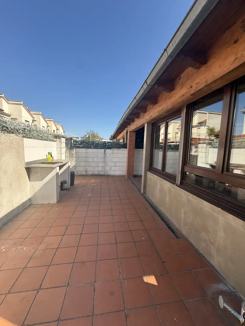 Houses for sale in Vial Camino, 3, Polanco Terrace of Houses for sale in Polanco with Terrace and Balcony