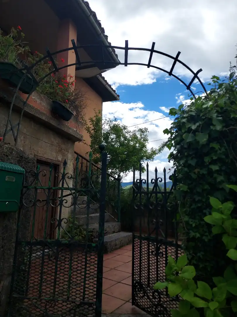 Jardí de Finca rústica en venda en Grado amb Jardí privat, Terrassa i Traster