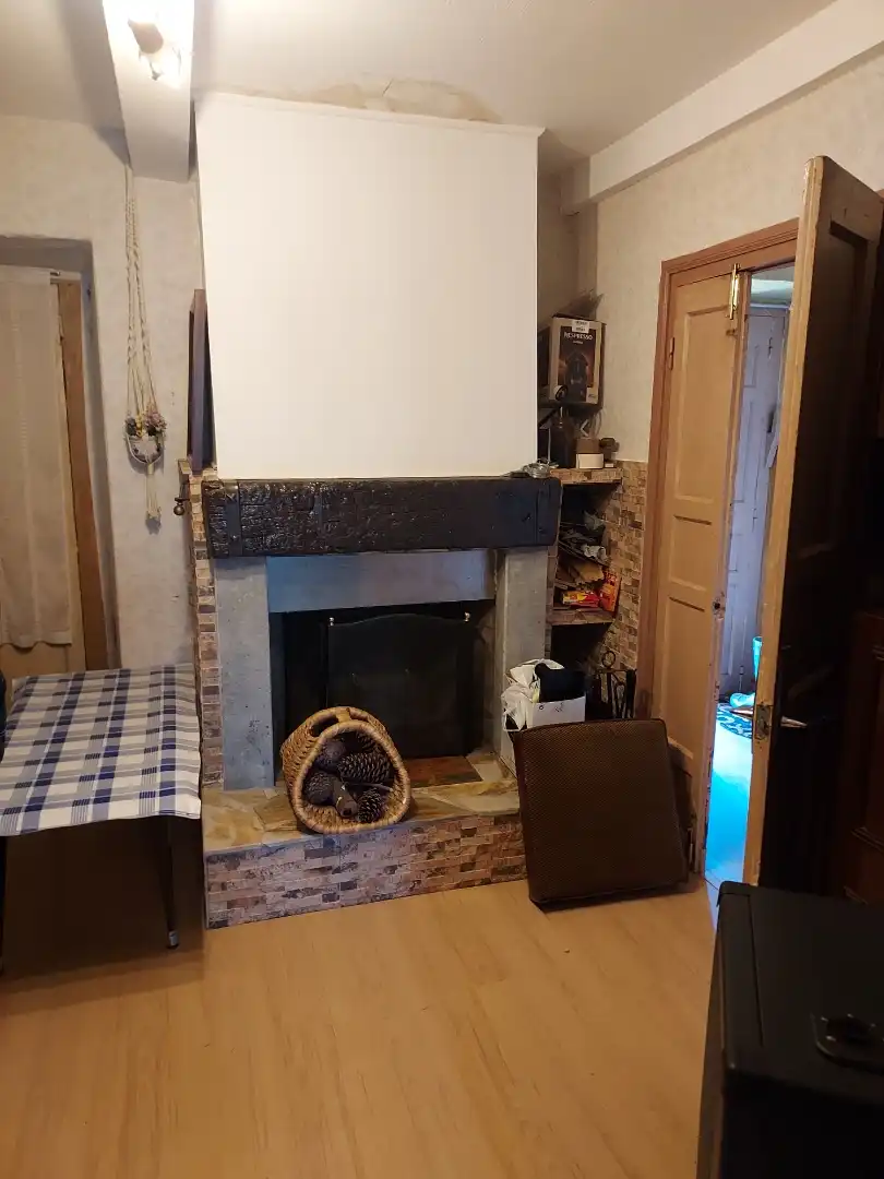Sala d'estar de Finca rústica en venda en Grado amb Jardí privat, Terrassa i Traster