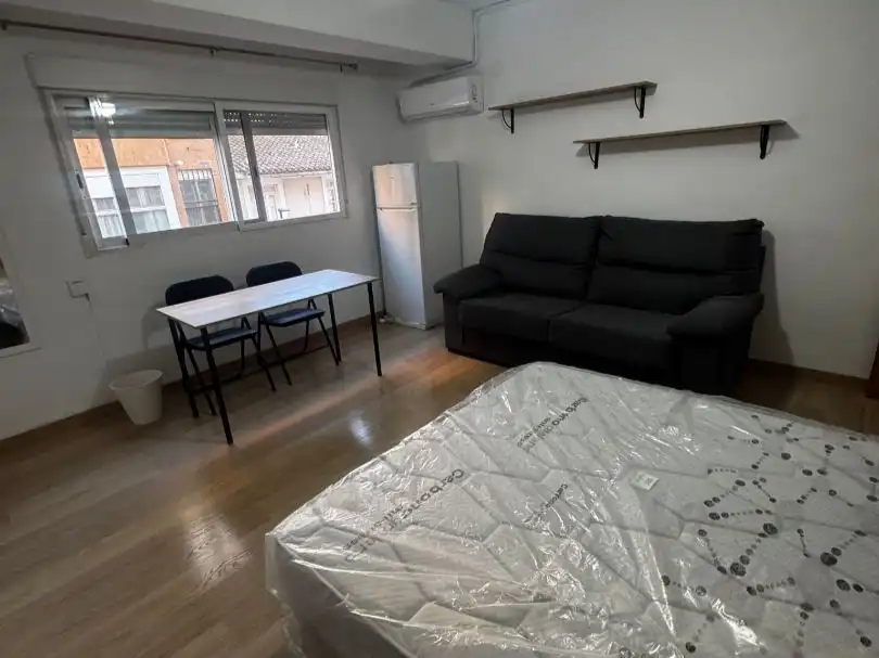 Habitación en Avinguda de la Constitució, 217, Torrefiel