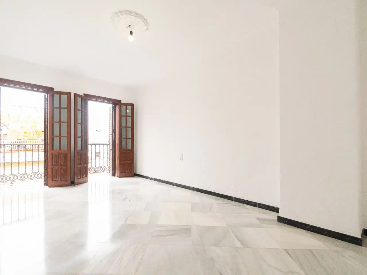 Piso de alquiler en Coria del Río con Aire acondicionado, Terraza y Balcón