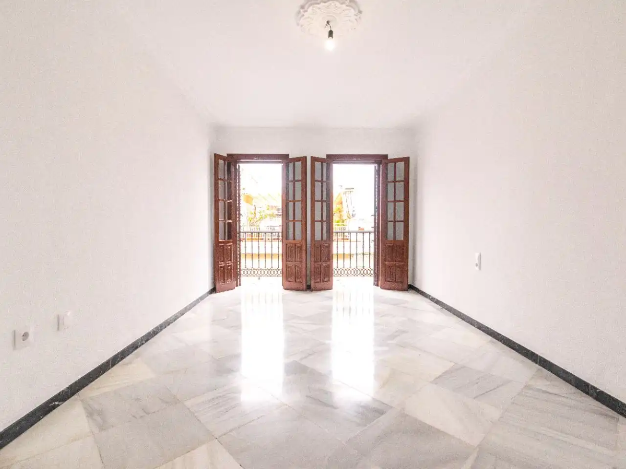 Piso de alquiler en Coria del Río con Aire acondicionado, Terraza y Balcón
