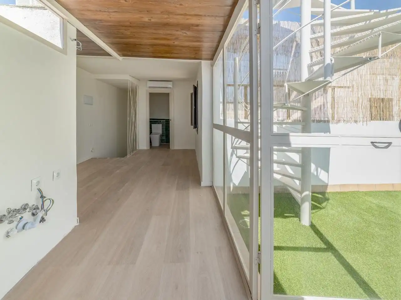 Attic for sale in  Sevilla Capital  with Air Conditioner and Terrace