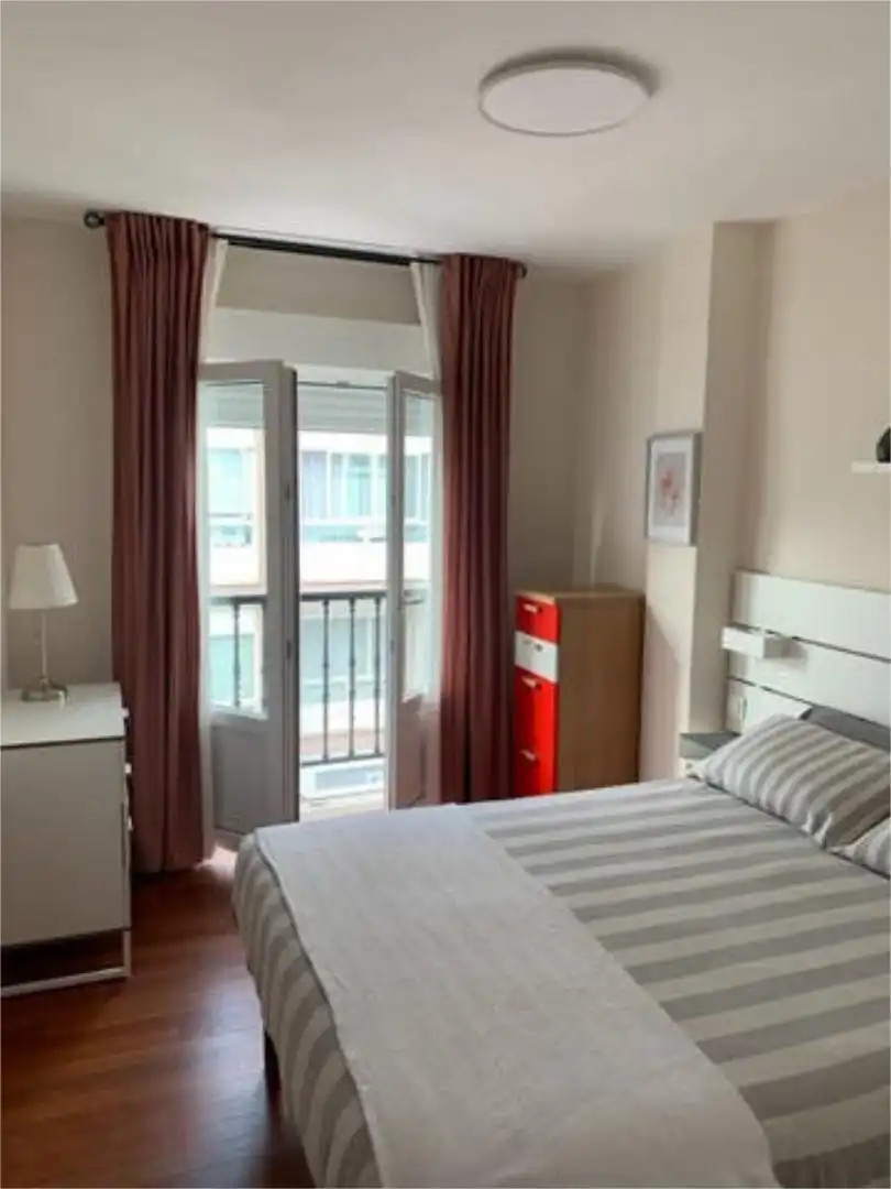 Piso de alquiler en Noia Habitación de Piso de alquiler en Noia con Calefacción y Amueblado