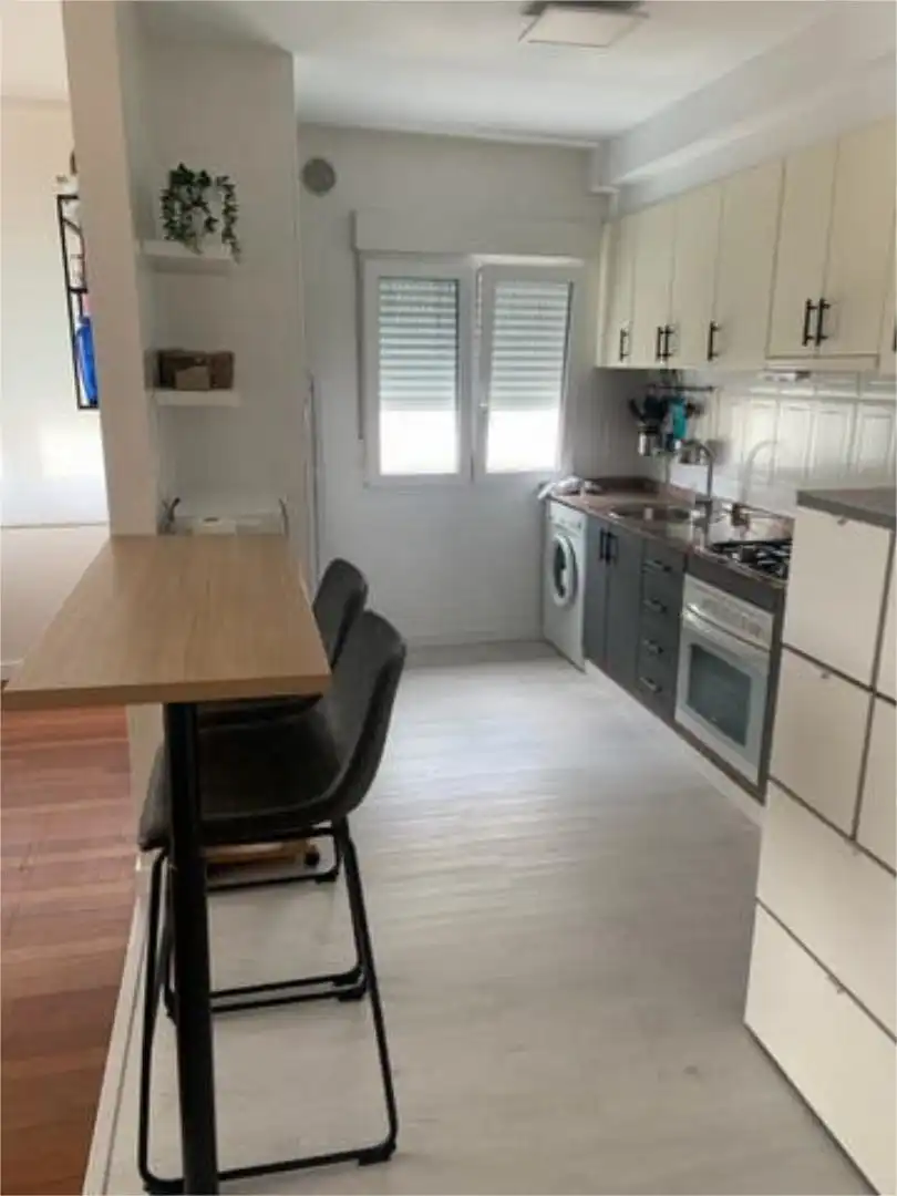 Piso de alquiler en Noia Cocina de Piso de alquiler en Noia con Calefacción y Amueblado