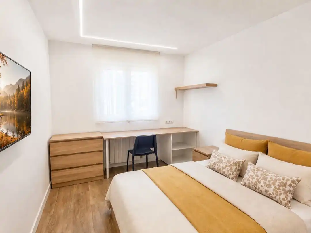 Habitación en Calle Pío del Río Hortega, 7, Huerta del Rey Habitación de Piso para compartir en Valladolid con Calefacción, Jardín privado y Parquet