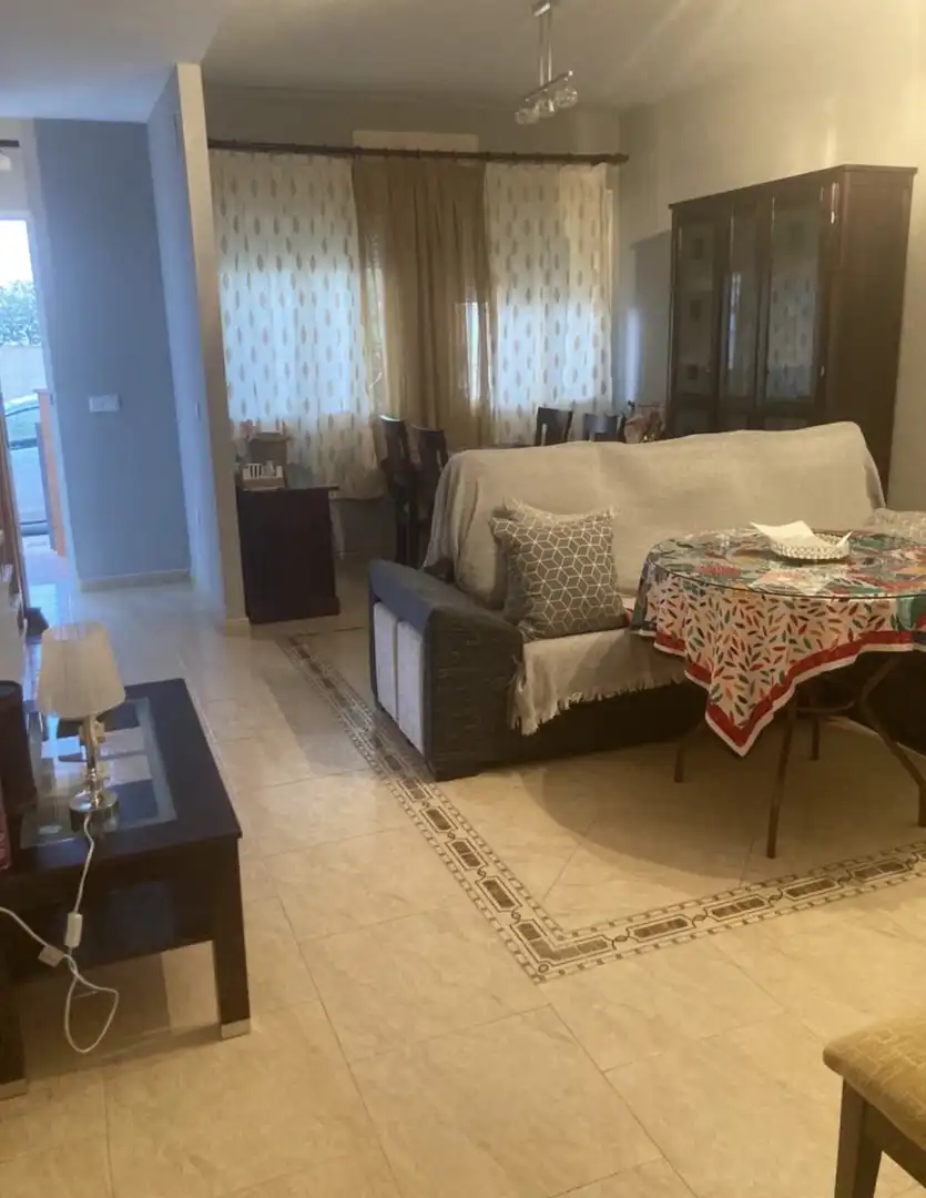 Sala de estar de Piso de alquiler en Los Santos de Maimona con Aire acondicionado, Calefacción y Amueblado