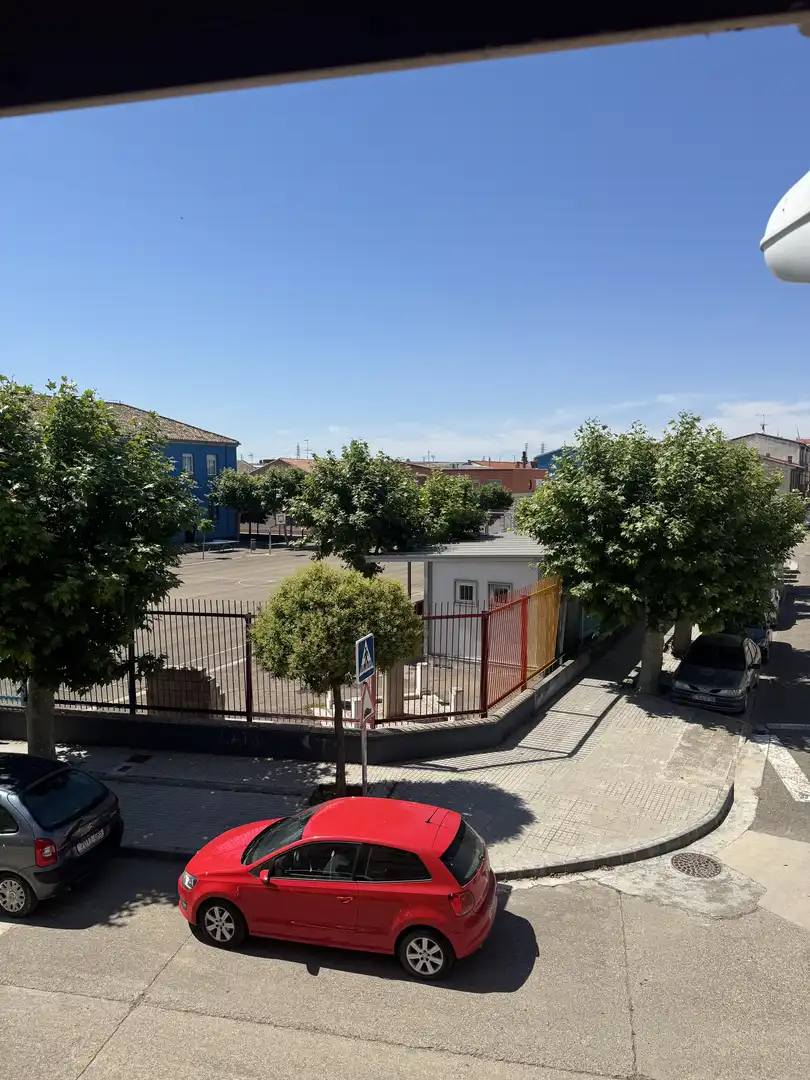 Casa adosada en venda a Calle Miguel Servet, 17, Gallur Vista exterior de Casa adosada en venda en Gallur amb Calefacció, Jardí privat i Traster