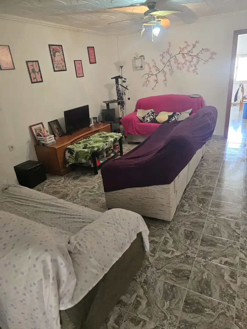 Habitación en Carrer de Mariana Colàs, 17, El Alborgí Sala de estar de Piso para compartir en Paterna con Calefacción, Terraza y Amueblado