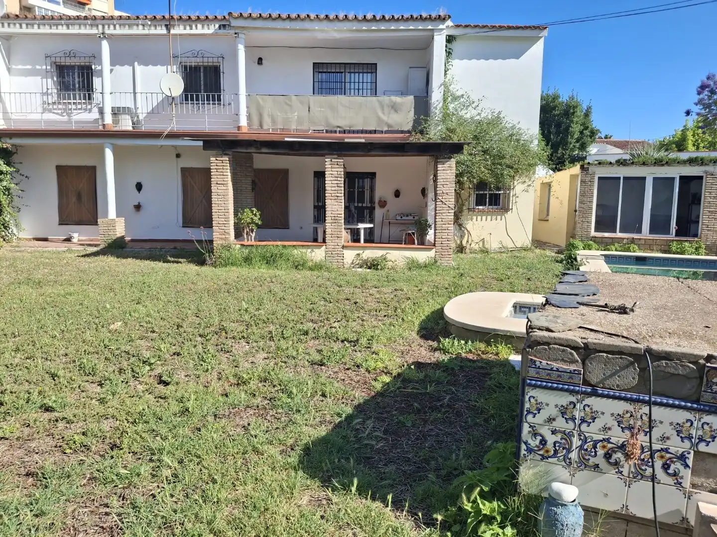 Garden of Detached homes for sale in Sevilla  with Air Conditioner, Heating and Private garden