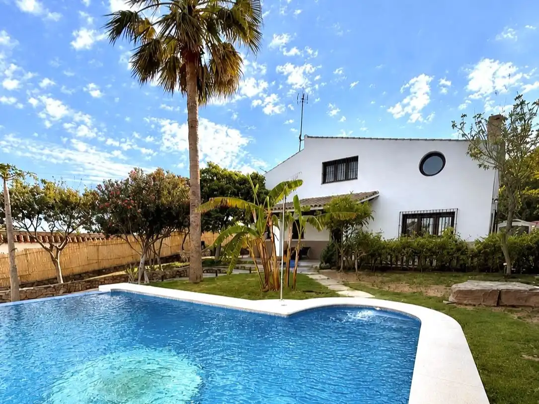 Houses for rent in Calle, 29, El Lentiscal Garden of Houses for rent in Tarifa with Air Conditioner, Heating and Private garden
