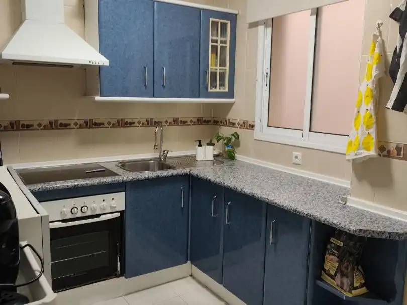 Wohnung zum Verkauf in Calle Hermes, 10, El Cónsul - Ciudad Universitaria - El Romeral Küche von Wohnung zum Verkauf in Málaga Capital mit Klimaanlage, Schwimmbad und Balkon