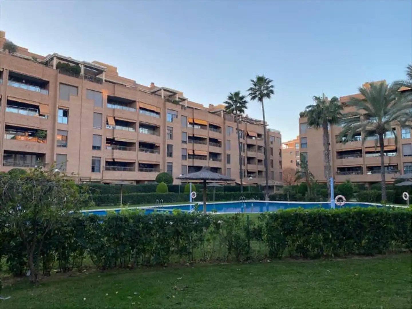 Àtic de lloguer a Sant Pau Vista exterior de Àtic de lloguer en Valencia amb Calefacció, Jardí privat i Terrassa