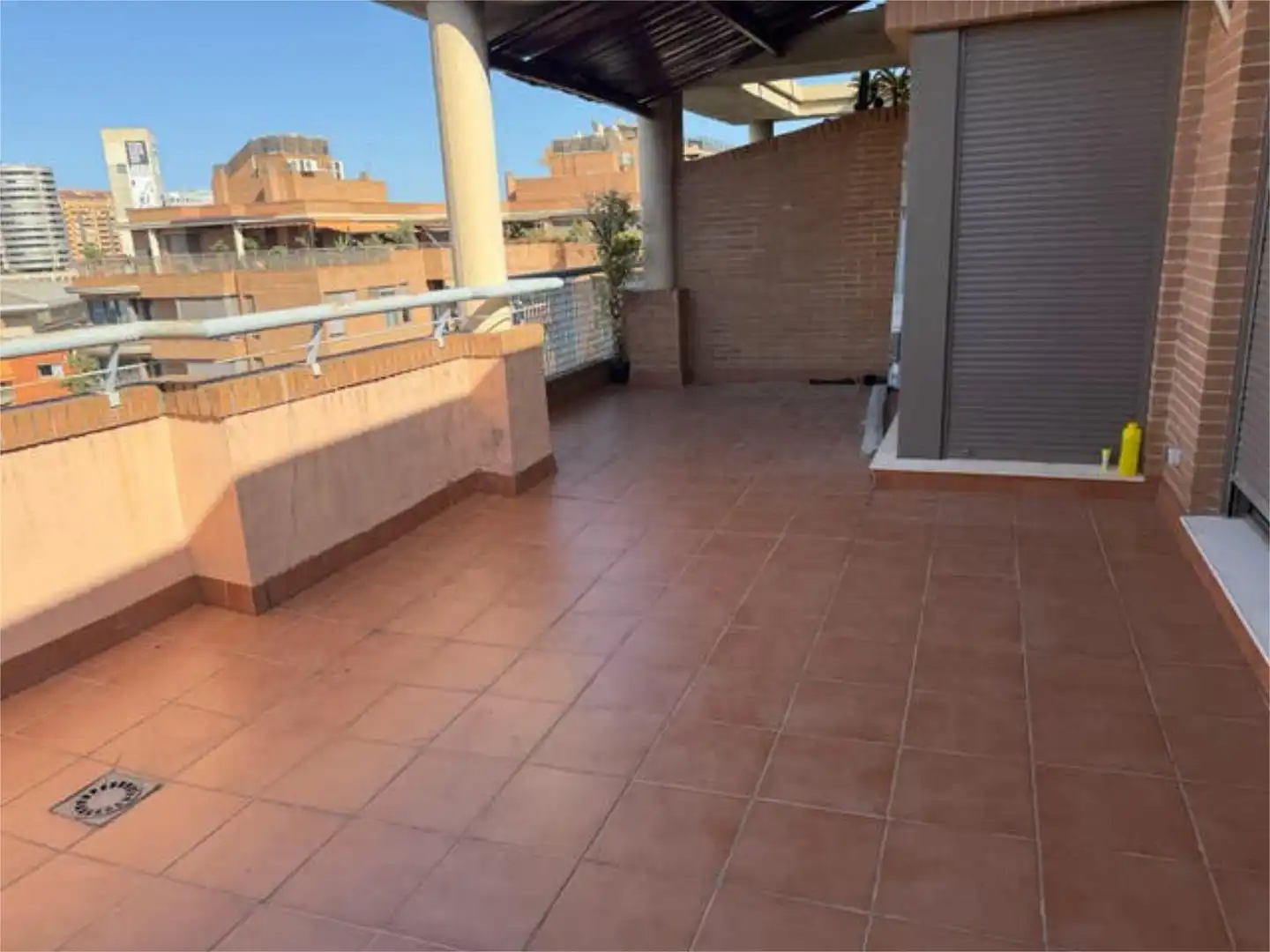 Attic for rent in Sant Pau Terrace of Attic for rent in Valencia Capital with Terrace and Swimming Pool