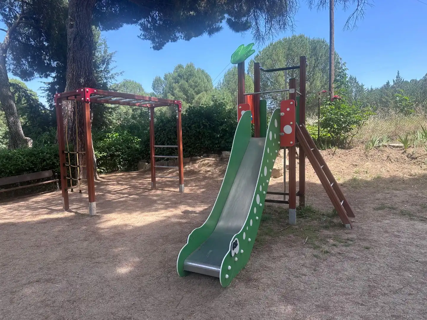 Parking de Apartamento en venta en San Martín de Valdeiglesias con Calefacción, Piscina y Amueblado