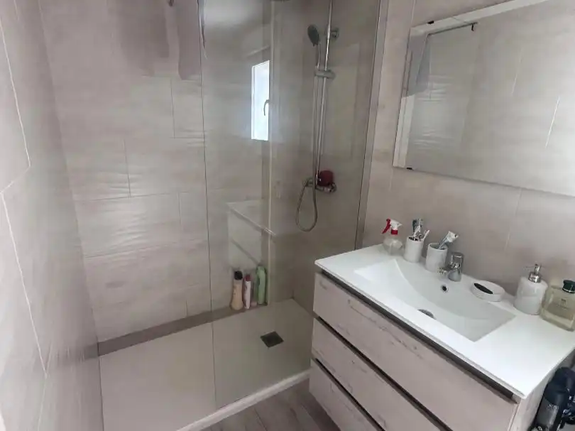 Baño de Apartamento en venta en San Martín de Valdeiglesias con Calefacción, Piscina y Amueblado