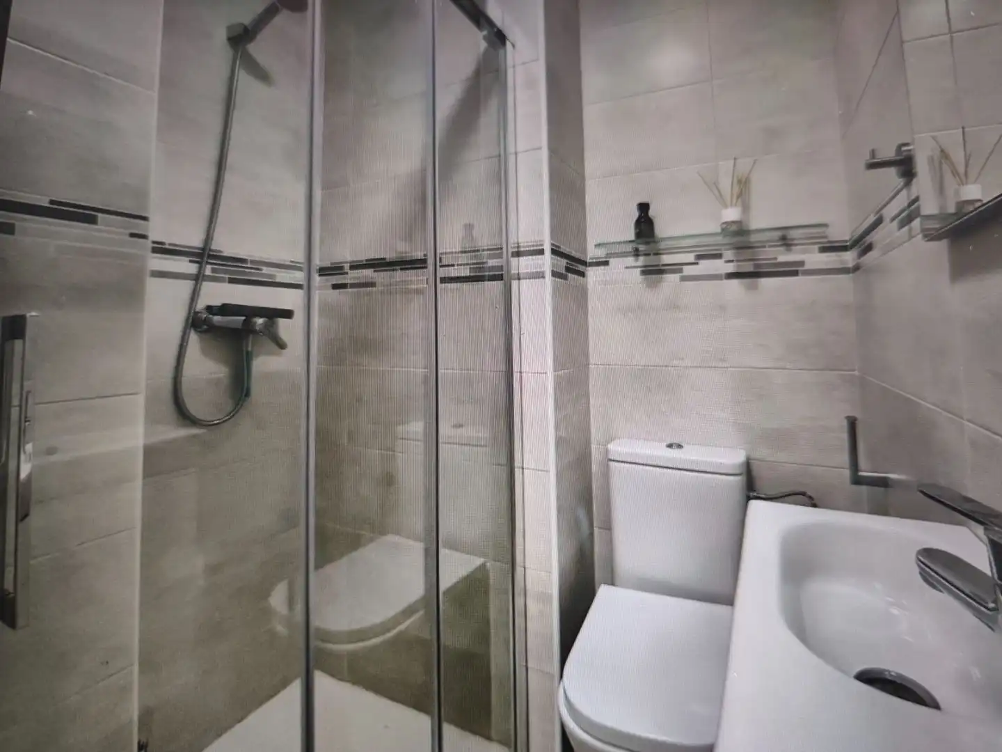Apartamento de alquiler en Calle República de Colombia, 18, Zona Playa Baño de Apartamento de alquiler en Laredo con Amueblado y Parking comunitario