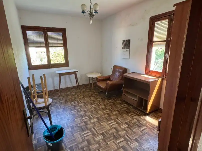 Casa o xalet en venda a Carretera Cuenca Teruel, 2, Cañete Sala d'estar de Casa o xalet en venda en Cañete amb Jardí privat, Terrassa i Moblat